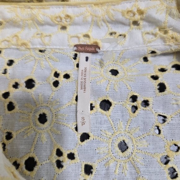 Free People Dream A Little Dream Yellow Eyelet Top Small NWOT - Picture 4 of 10